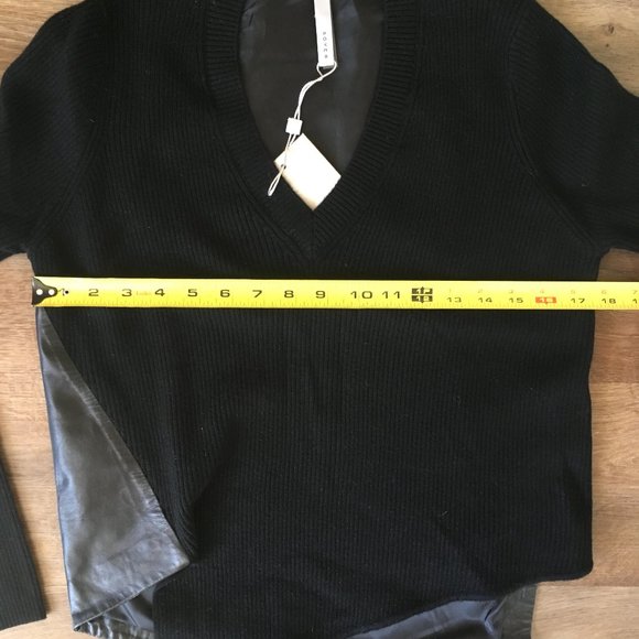 Revolve Soyer Black Leather Wool V Neck Asymmetrical Ribbed Crop Sweater Small - Picture 10 of 14